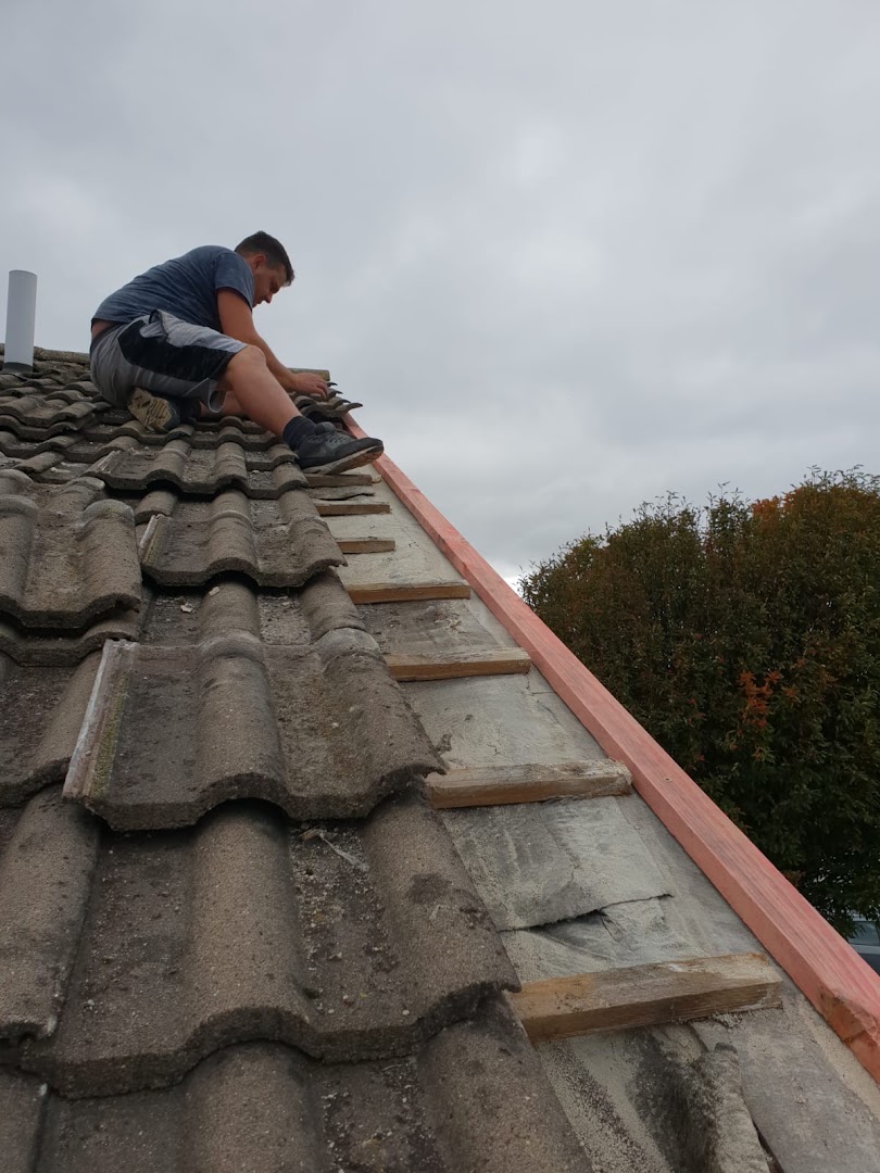 Above and Beyond Roofing and Guttering — Photos 3